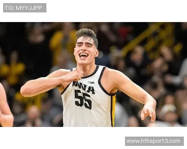 加尔扎谈马祖拉轮换策略坦言跌出阵容也能期待机会来临