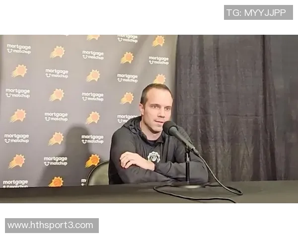 奥特谈三分犯规争议裁判称布克触碰詹姆斯手腕我未能清晰观察到